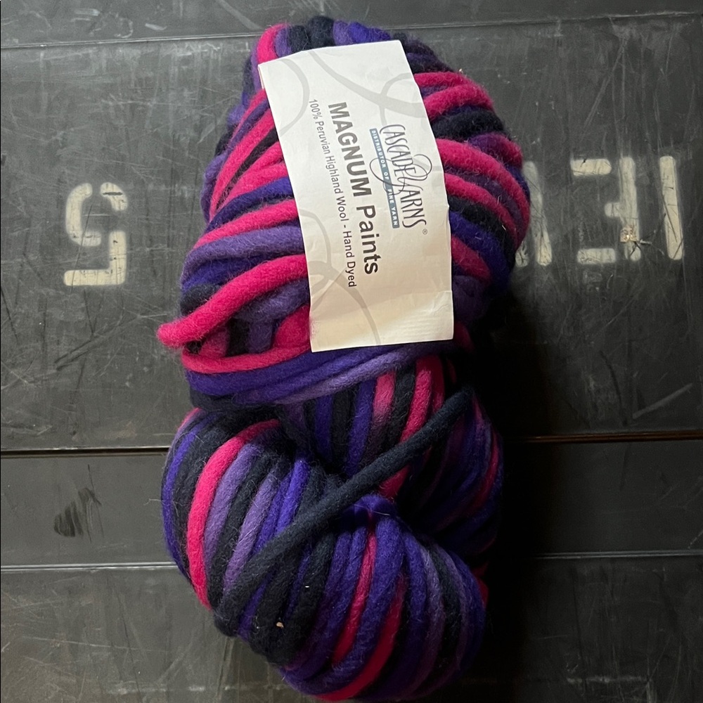Cascade Yarns Magnum Paints Chunky Wool in Color 9738
